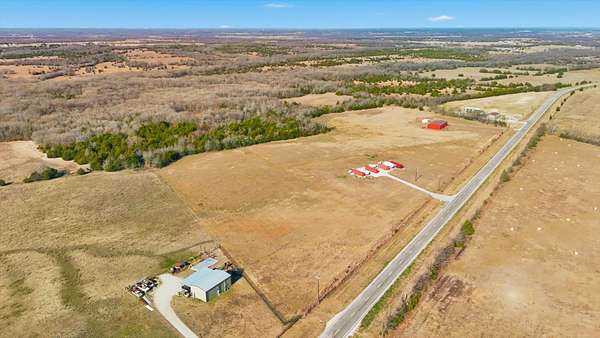 18 Acres of Land for Sale in Campbell, Texas