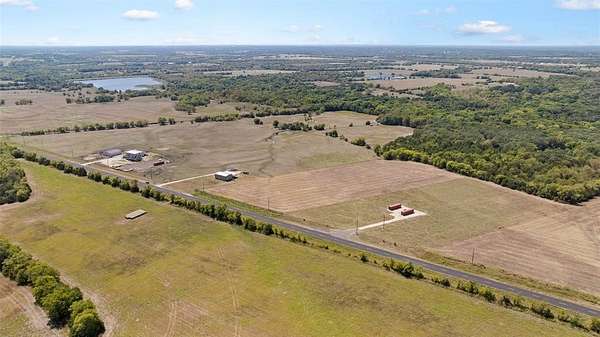 18 Acres of Land for Sale in Campbell, Texas