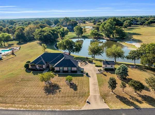 2 Acres of Residential Land with Home for Sale in Waxahachie, Texas