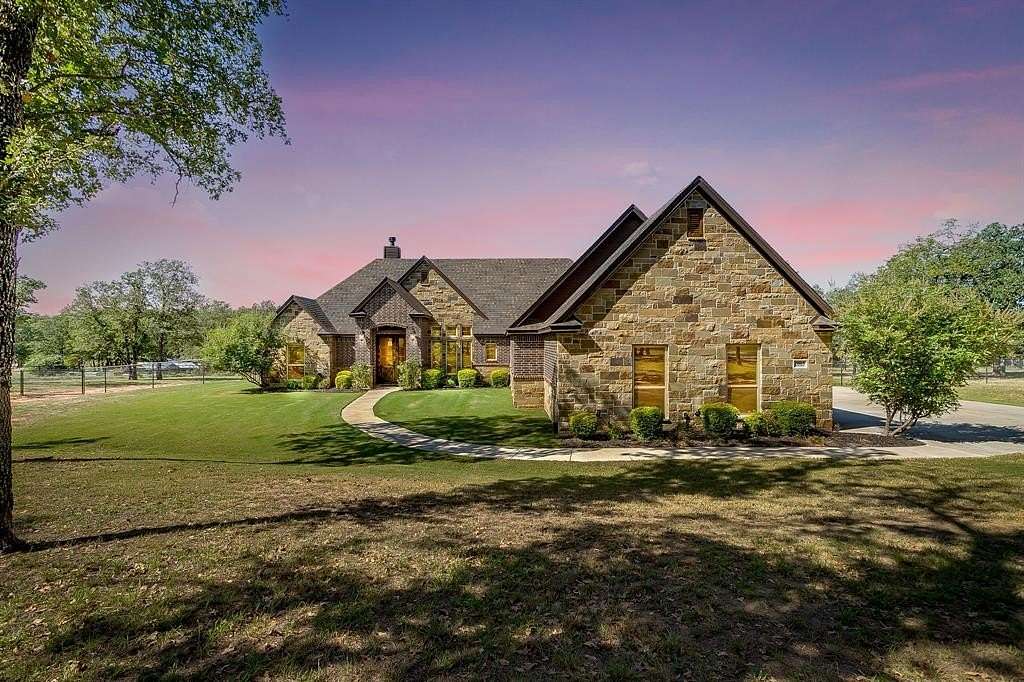 5 Acres of Residential Land with Home for Sale in Poolville, Texas