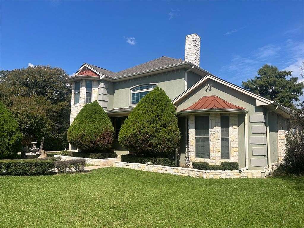 10.6 Acres of Recreational Land with Home for Lease in Arlington, Texas