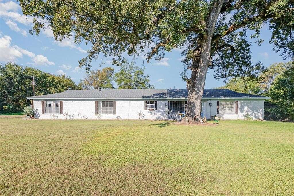 2 Acres of Land with Home for Sale in Kemp, Texas
