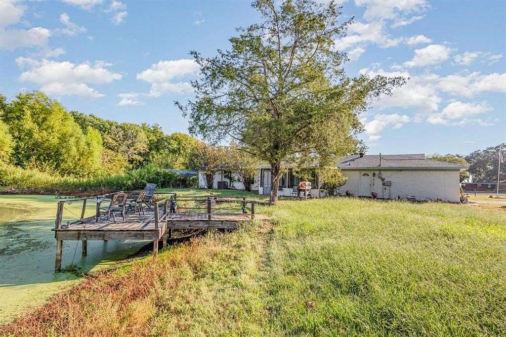 2 Acres of Residential Land with Home for Sale in Kemp, Texas