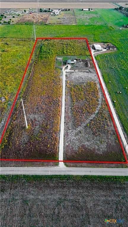 10 Acres of Land for Sale in Seguin, Texas