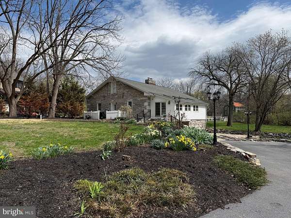 1.7 Acres of Land with Home for Sale in Lebanon, Pennsylvania