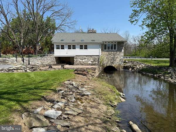 1.7 Acres of Land with Home for Sale in Lebanon, Pennsylvania