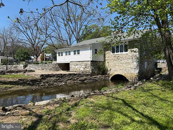 1.7 Acres of Land with Home for Sale in Lebanon, Pennsylvania