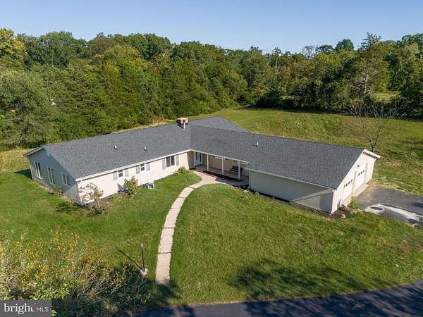 2.15 Acres of Residential Land with Home for Sale in Nokesville, Virginia