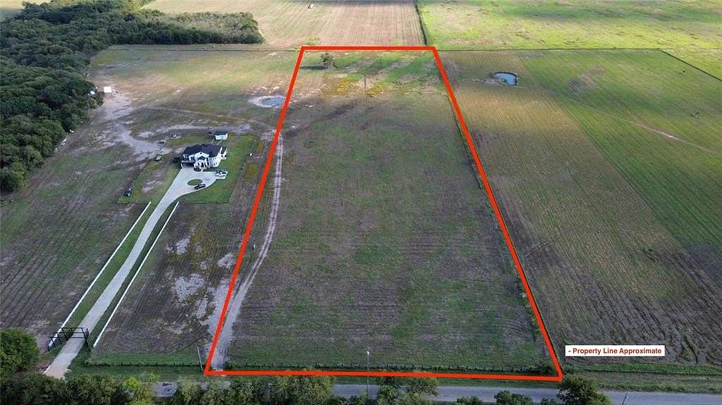 11.5 Acres of Land for Sale in Ennis, Texas