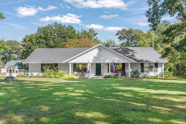 3 Acres of Residential Land with Home for Sale in Canton, Texas