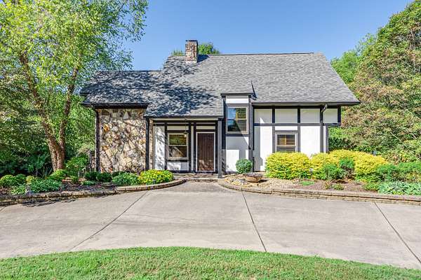 2.2 Acres of Residential Land with Home for Sale in Jefferson City, Tennessee