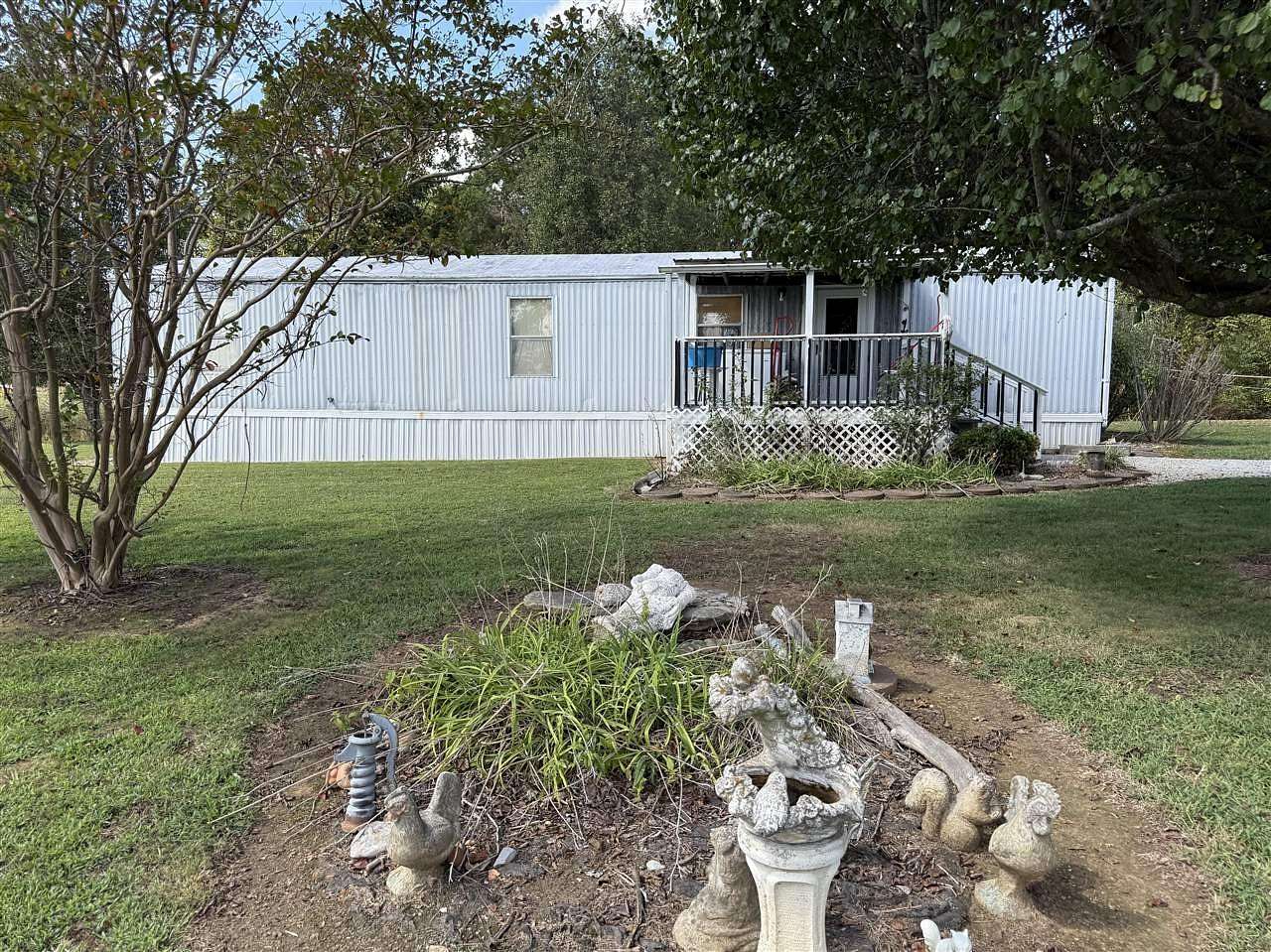 8.1 Acres of Land with Home for Sale in Russellville, Kentucky