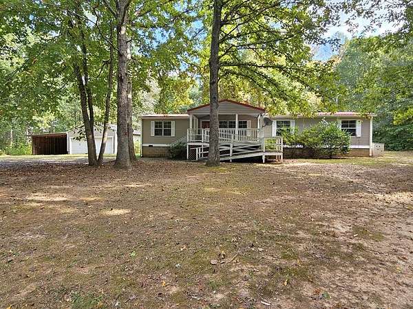 2.23 Acres of Land with Home for Sale in Pamplin City, Virginia