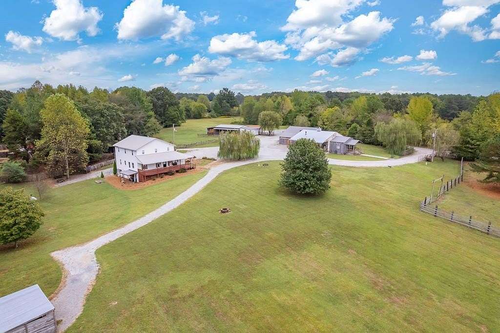 33 Acres of Land with Home for Sale in McKenzie, Tennessee