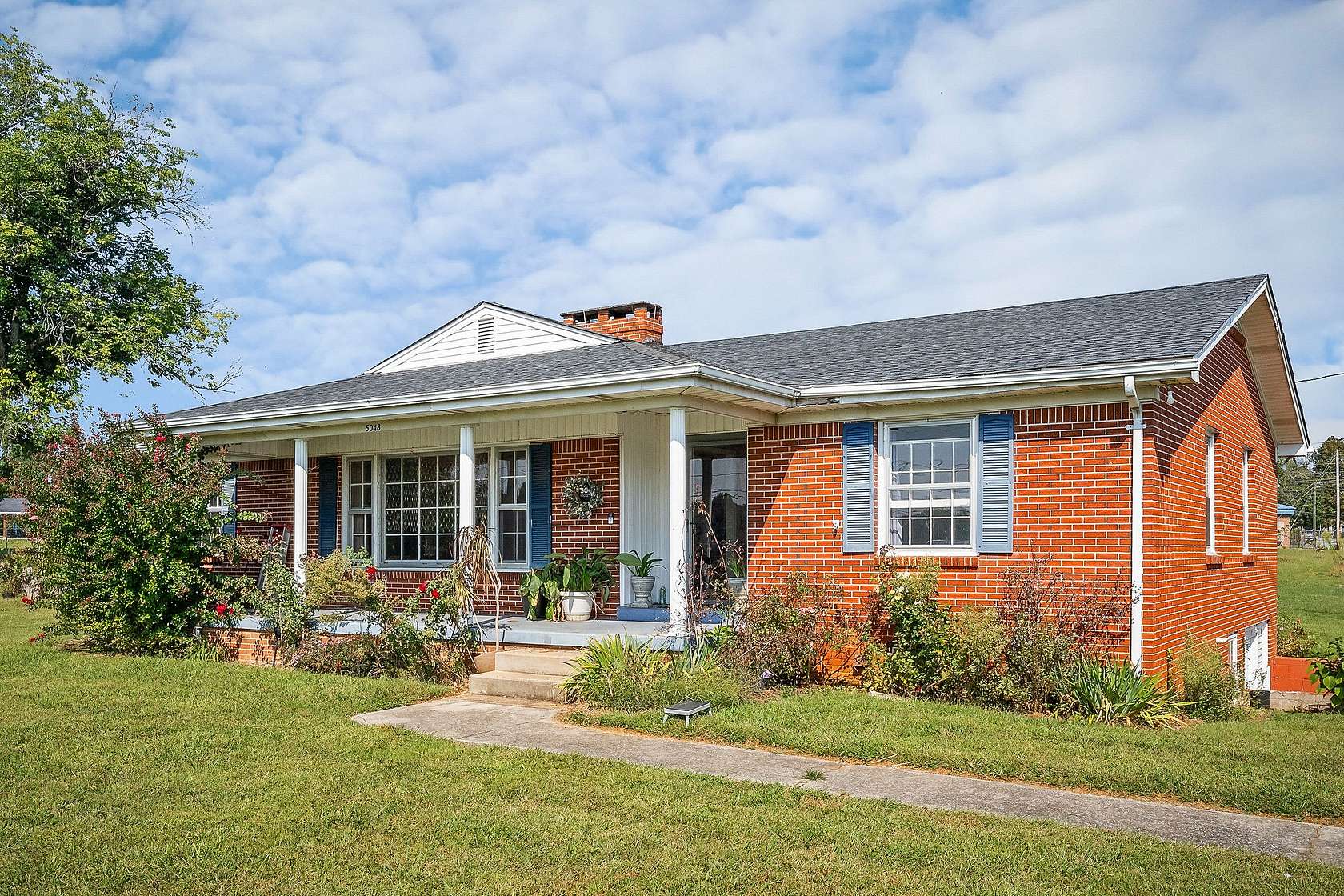 1.8 Acres of Improved Mixed-Use Land for Sale in Morrison, Tennessee