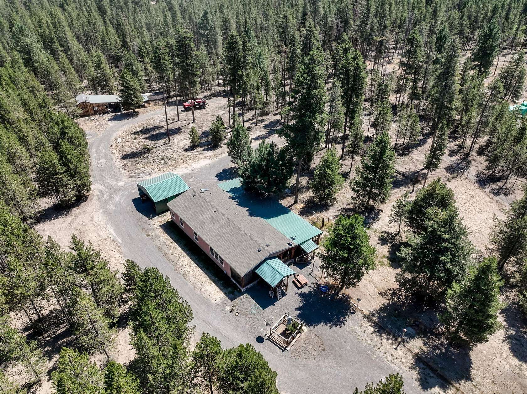 4.35 Acres of Residential Land with Home for Sale in La Pine, Oregon