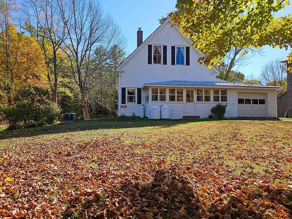 10 Acres of Residential Land with Home for Sale in Temple, Maine