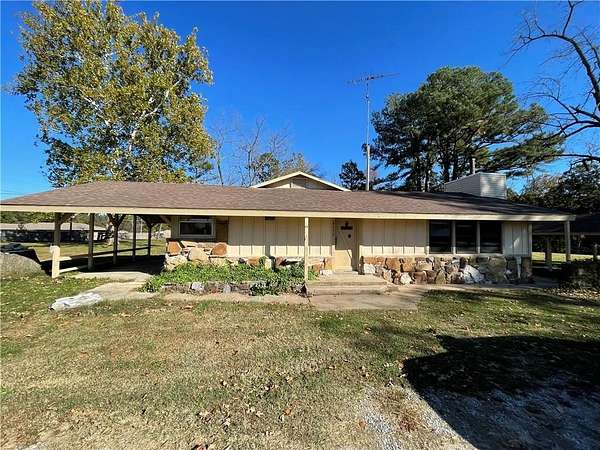 2 Acres of Residential Land with Home for Lease in Rogers, Arkansas