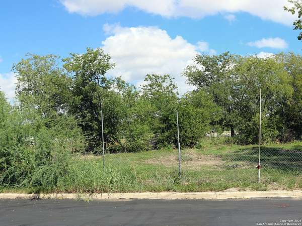 0.14 Acres of Commercial Land for Sale in San Antonio, Texas