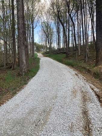 17 Acres of Land for Sale in Beattyville, Kentucky