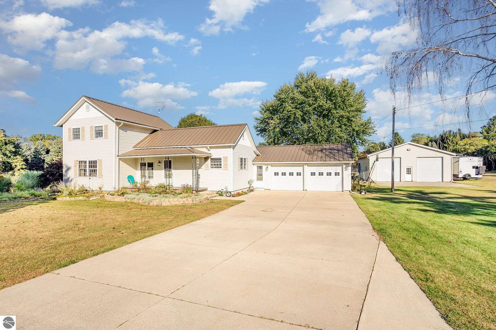 2.22 Acres of Residential Land with Home for Sale in St. Louis, Michigan