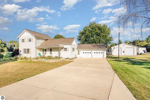 2.22 Acres of Residential Land with Home for Sale in St. Louis, Michigan