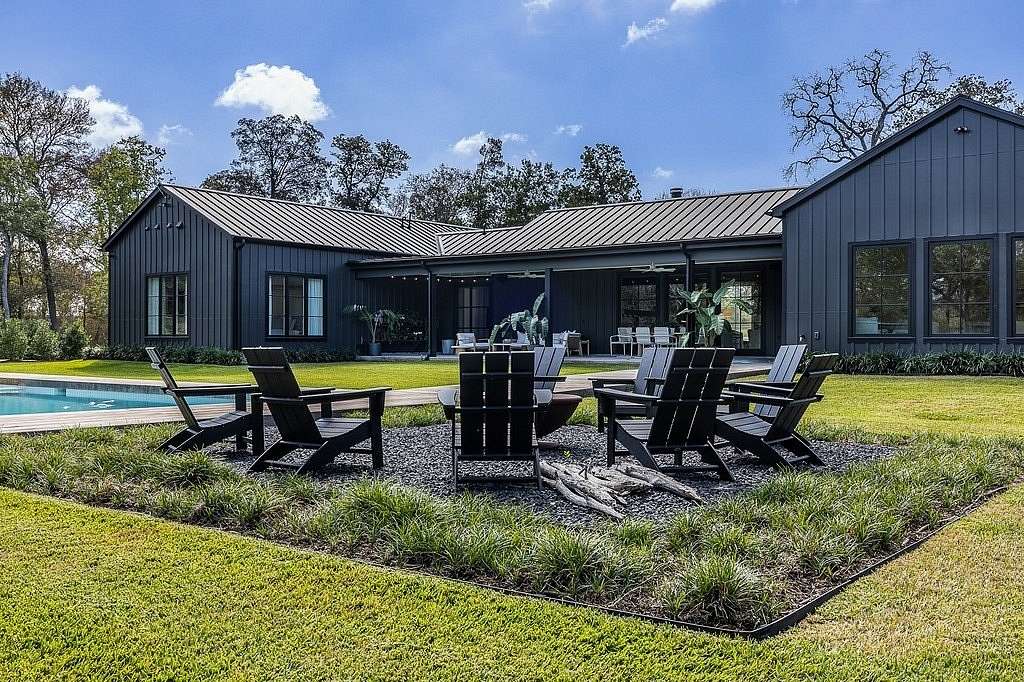 15.6 Acres of Land with Home for Sale in Round Top, Texas