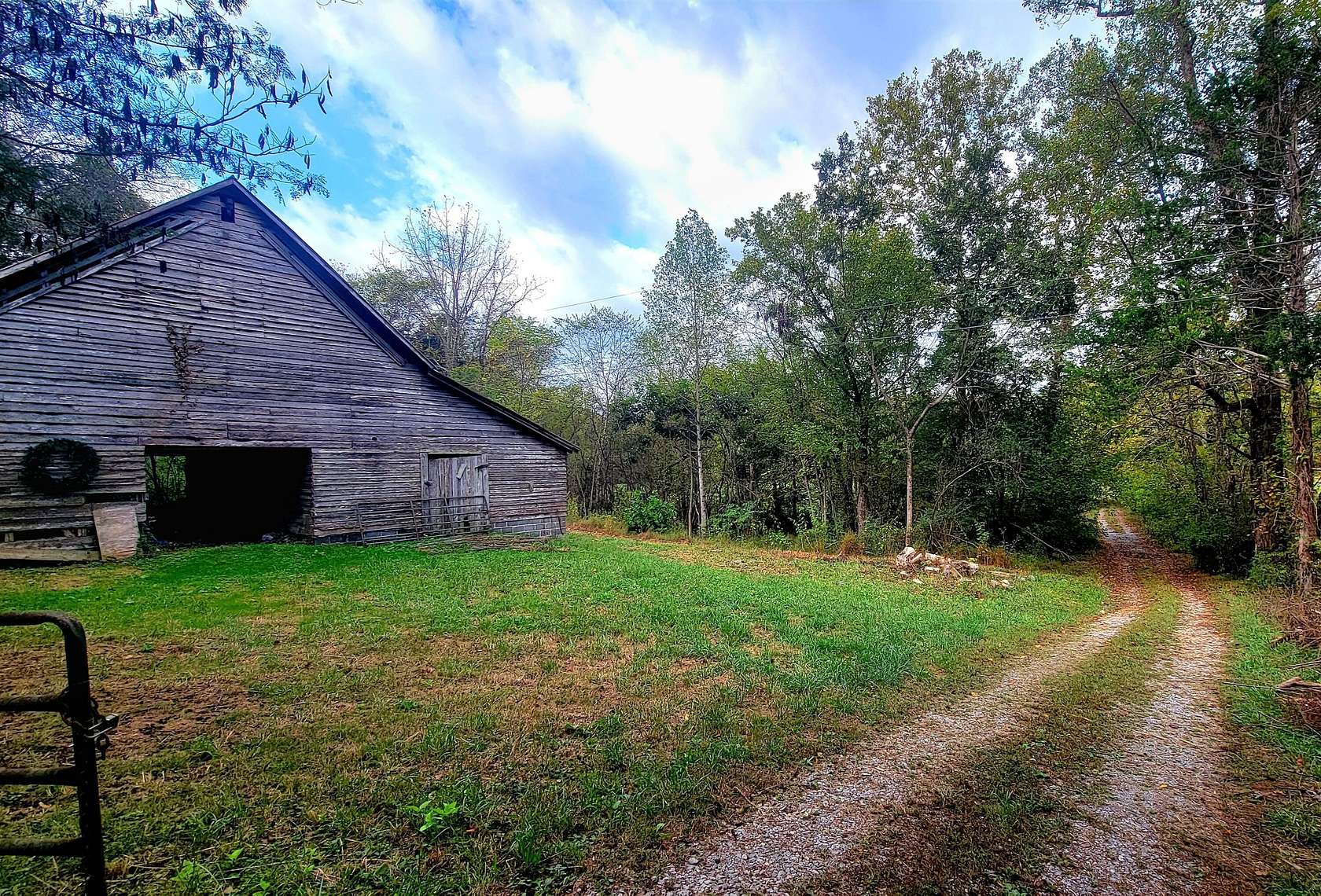 38 Acres of Land for Sale in LaFayette, Georgia