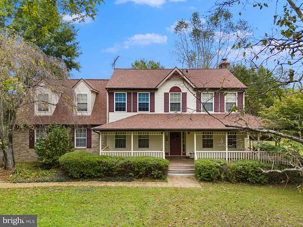 3.55 Acres of Residential Land with Home for Sale in Amissville, Virginia