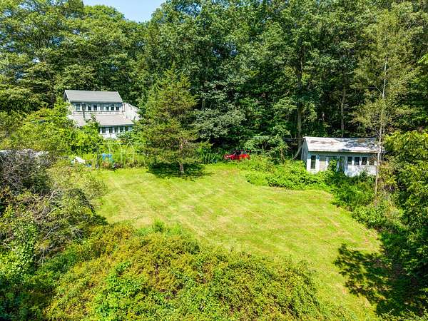 1.9 Acres of Residential Land with Home for Sale in Woodbury, Connecticut