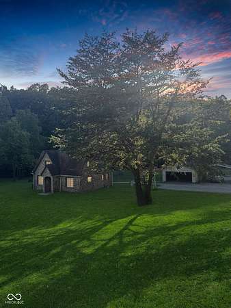 4.64 Acres of Residential Land with Home for Sale in Martinsville, Indiana