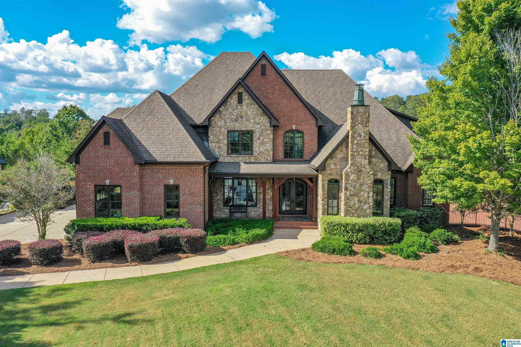 1.55 Acres of Land with Home for Sale in Vestavia Hills, Alabama