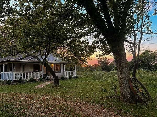 4.1 Acres of Residential Land with Home for Sale in Lincoln, Arkansas