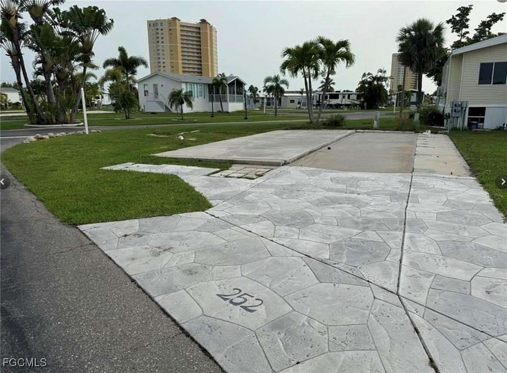 0.06 Acres of Land for Sale in Fort Myers, Florida