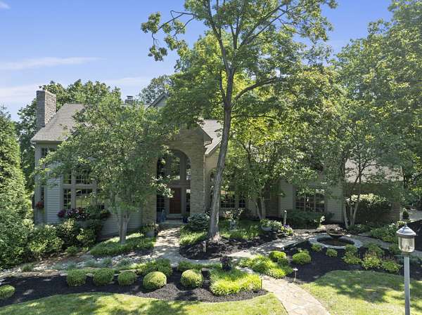 9.47 Acres of Residential Land with Home for Sale in Fort Mitchell, Kentucky