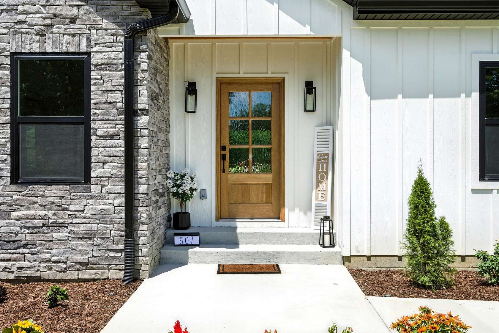 2.1 Acres of Residential Land with Home for Sale in Charlotte, Tennessee