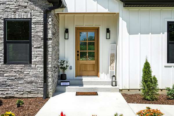 2.1 Acres of Residential Land with Home for Sale in Charlotte, Tennessee