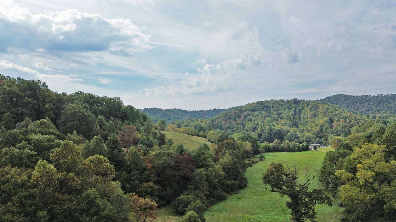 200 Acres of Recreational Land & Farm for Sale in Glen Daniel, West Virginia