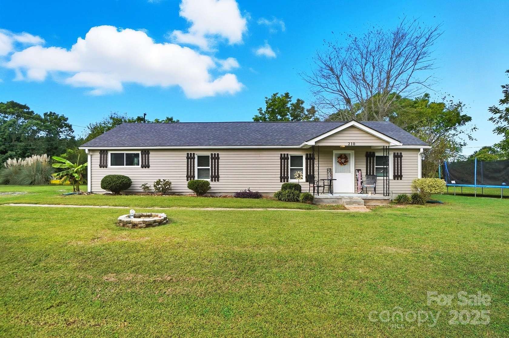 1.52 Acres of Residential Land with Home for Sale in Kings Mountain, North Carolina