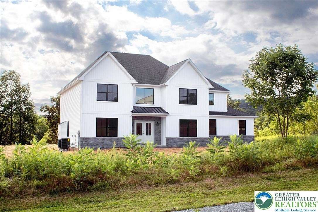 3 Acres of Residential Land with Home for Sale in Mahoning Township, Pennsylvania