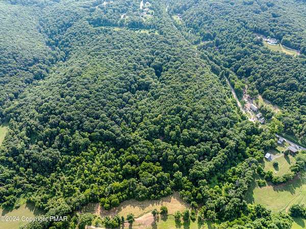 35 Acres of Recreational Land for Sale in Saylorsburg, Pennsylvania