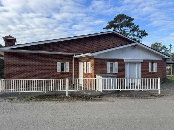 2.2 Acres of Land with Home for Sale in Williamsburg, Kentucky