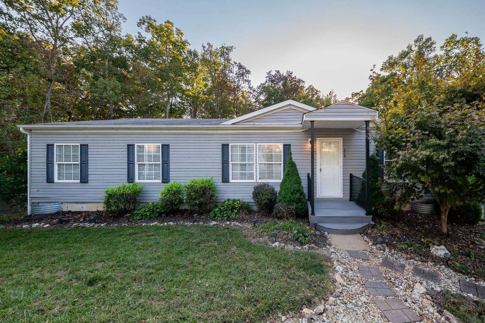 10.1 Acres of Land with Home for Sale in Central Township, Missouri