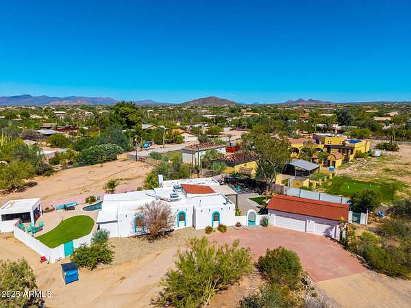 2.3 Acres of Residential Land with Home for Sale in Cave Creek, Arizona