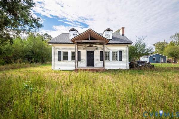 9.15 Acres of Residential Land with Home for Sale in Montpelier, Virginia