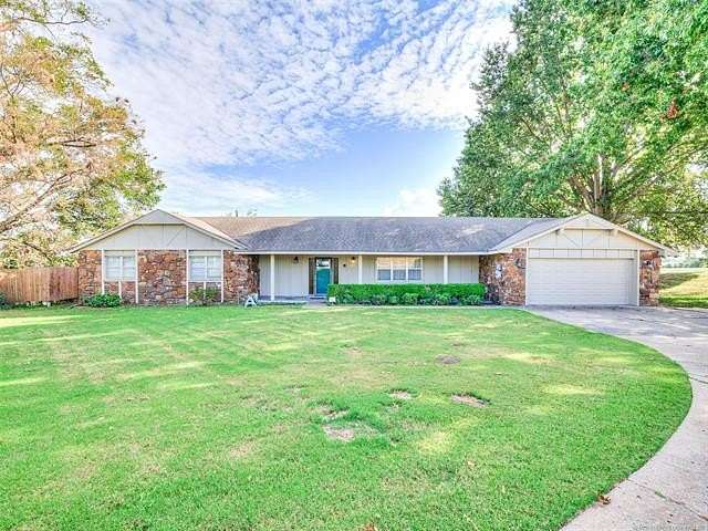 1.6 Acres of Residential Land with Home for Sale in Jenks, Oklahoma