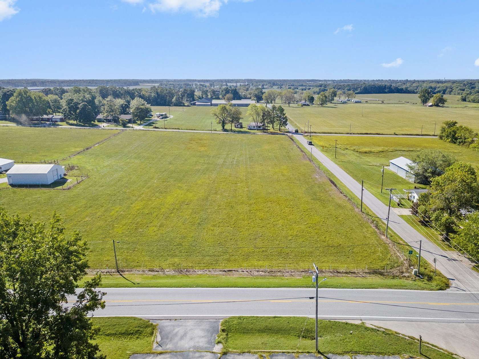 4 Acres of Residential Land for Sale in Aurora, Missouri