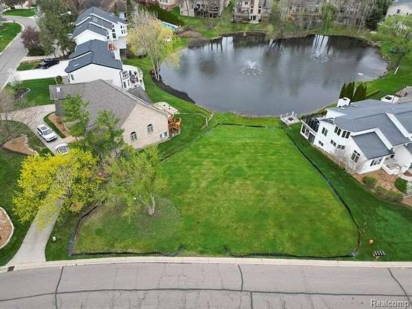 0.31 Acres of Residential Land for Sale in Waterford, Michigan