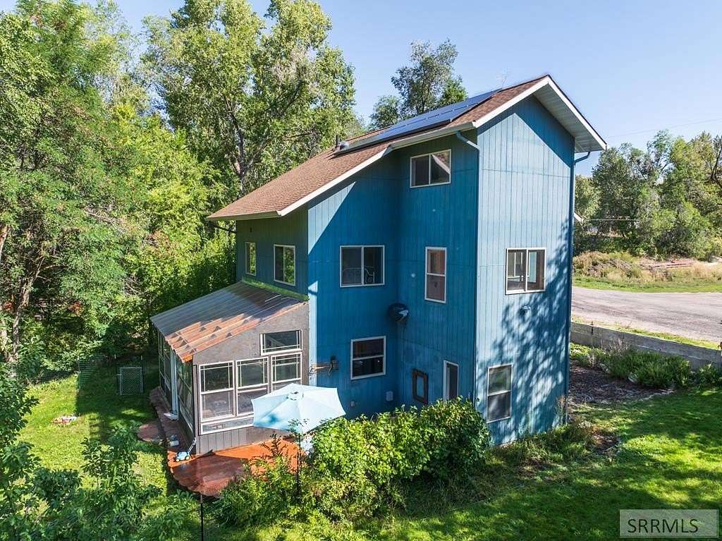 1.59 Acres of Residential Land with Home for Sale in Inkom, Idaho