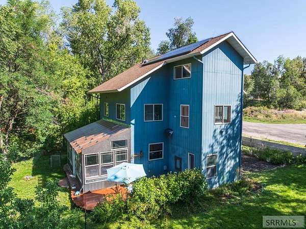 1.59 Acres of Residential Land with Home for Sale in Inkom, Idaho